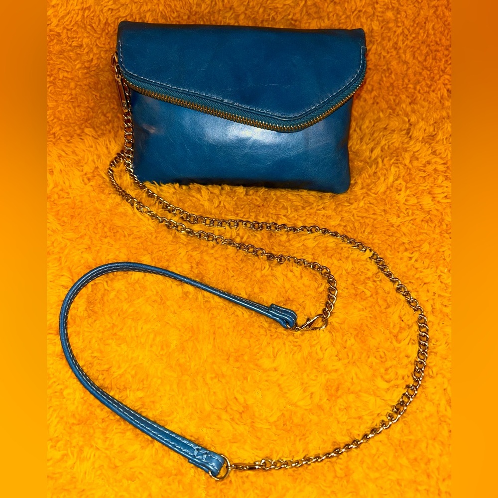 HOBO International Vintage Daria Convertible Crossbody Clutch - Picture 1 of 8